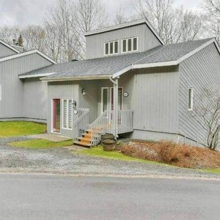 The Sunny Pastry Apartment Mont-Tremblant Exterior photo